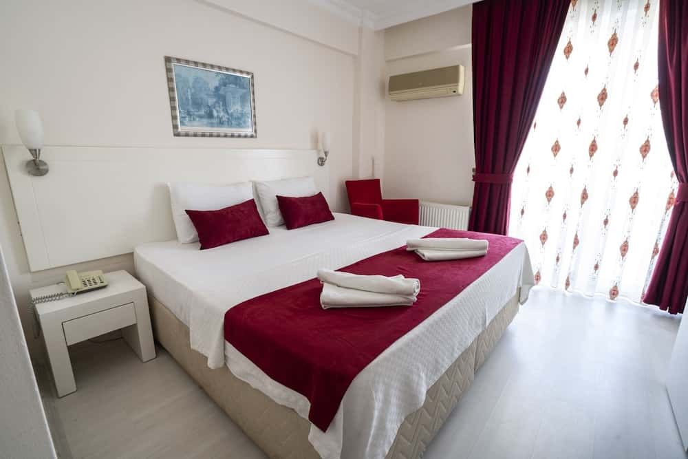 Ayapam Hotel